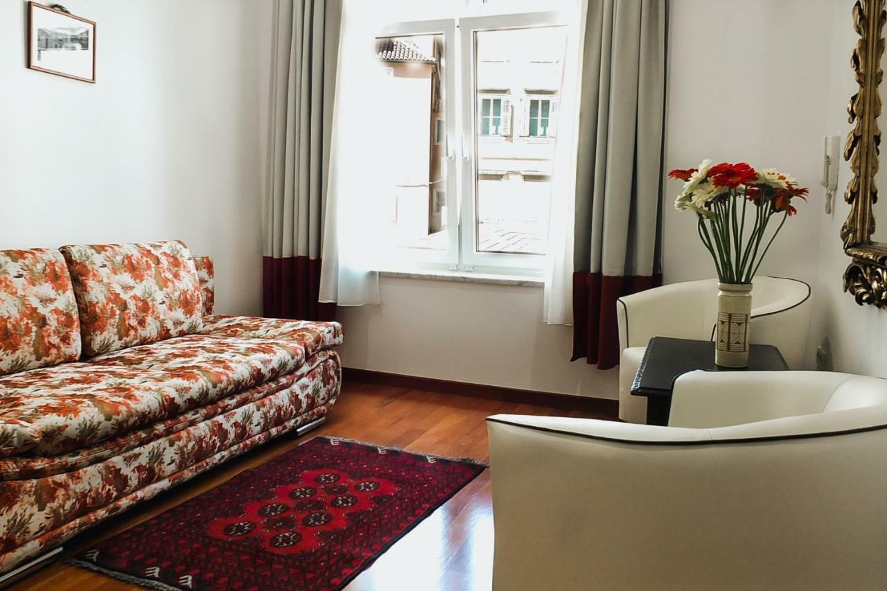 Old Square Studio Apartment Split Exteriér fotografie